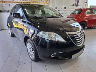 Lancia Ypsilon 1.2 1HAND, BLUETOOTH, PDC AV+ARR., (2015) - Photo 4