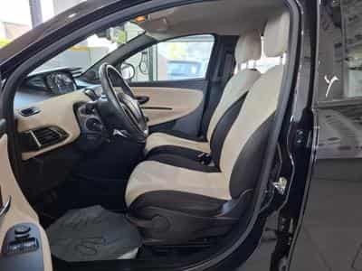 Lancia Ypsilon 1.2 1HAND, BLUETOOTH, PDC AV+ARR., (2015) - Photo 5