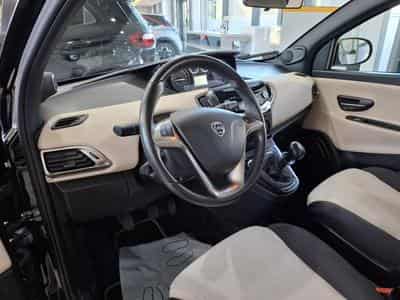 Lancia Ypsilon 1.2 1HAND, BLUETOOTH, PDC AV+ARR., (2015) - Photo 6