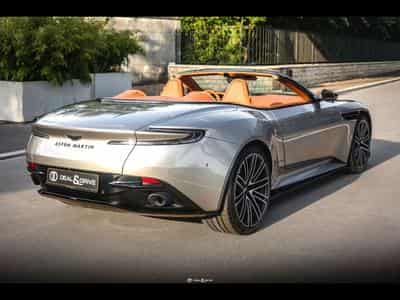 Aston-Martin DB12 VOLANTE 4.0 V8 680 CH - SPIRIT SILVER METALLIC - FULL PPF (2024) - Photo 7