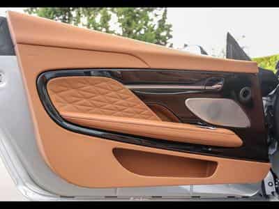 Aston-Martin DB12 VOLANTE 4.0 V8 680 CH - SPIRIT SILVER METALLIC - FULL PPF (2024) - Photo 8