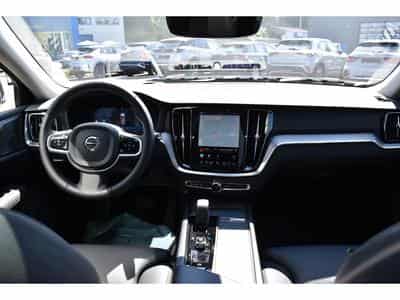 Volvo V60 2.0 B4 Plus Dark Geartronic PANO CUIR MEMO CAM360 HARMAN 1°M (2025) - Photo 10