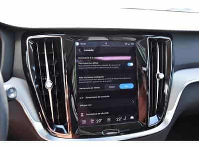 Volvo V60 2.0 B4 Plus Dark Geartronic PANO CUIR MEMO CAM360 HARMAN 1°M (2025) - Photo 14