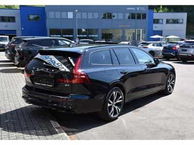 Volvo V60 2.0 B4 Plus Dark Geartronic PANO CUIR MEMO CAM360 HARMAN 1°M (2025) - Photo 4