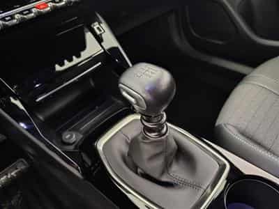 Peugeot 2008 1.2 PureTech Allure S-CUIR/NAVI/LED/JA17/PDC (2023) - Photo 12