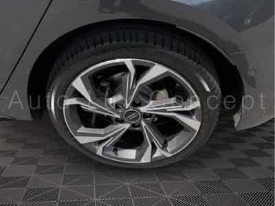Audi A3 Sportback 40 TFSI e S line (2025) - Photo 12