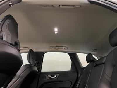 Volvo XC60 Core (2025) - Photo 15