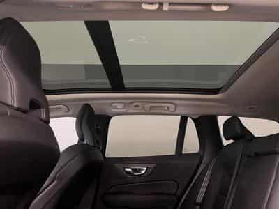 Volvo V60 Plus Dark (2025) - Photo 12
