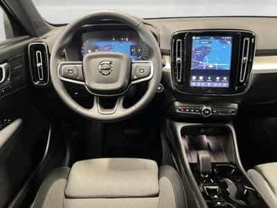 Volvo XC40 Plus Dark (2025) - Photo 14