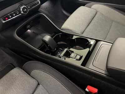 Volvo XC40 Plus Dark (2025) - Photo 8