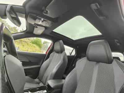 Peugeot 2008 1.5 HDI GT-LINE EAT8 CARPLAY CAMERA 360 TOIT OUVRANT (2020) - Photo 12