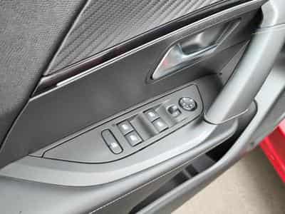 Peugeot 2008 1.5 HDI GT-LINE EAT8 CARPLAY CAMERA 360 TOIT OUVRANT (2020) - Photo 13