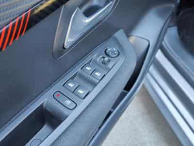 Peugeot 208 50kWh 362 KMS CARPLAY CAMERA BLUETOOTH (2023) - Photo 12