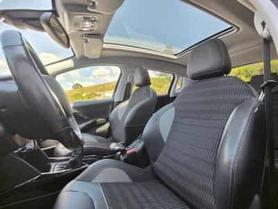 Peugeot 2008 1.6 HDI CARPLAY TOIT PANO SEMI-CUIR GPS BLUETOOTH (2017) - Photo 11