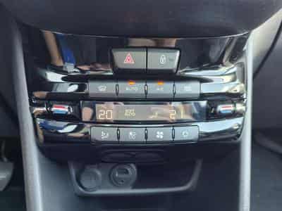 Peugeot 2008 1.6 HDI CARPLAY TOIT PANO SEMI-CUIR GPS BLUETOOTH (2017) - Photo 14