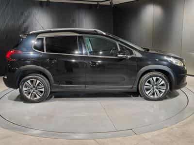 Peugeot 2008 1.6 HDI CARPLAY TOIT PANO SEMI-CUIR GPS BLUETOOTH (2017) - Photo 2