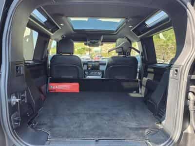 Land-Rover Defender 90 D250 TOIT OUVRANT CARPLAY CAMERA 360 CUIR (2022) - Photo 9