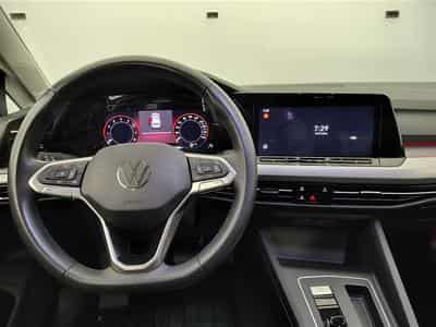 VW Golf 1.0 eTSI Life OPF DSG (2023) - Photo 9