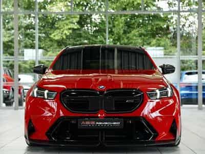 BMW M5 Touring 1.H *Carbon*Keramik*Grail*RossoCorsa (2025) - Photo 3