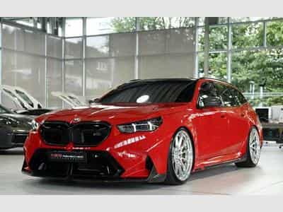 BMW M5 Touring 1.H *Carbon*Keramik*Grail*RossoCorsa (2025) - Photo 4