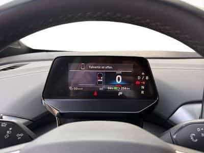 VW ID.4 Pro 210 kW pro/Design-P/AHK/SHZ/FHZ/Matrix (2024) - Photo 11