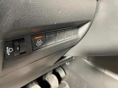 Peugeot 208 1.2 ESSENCE 75 CV ALLURE STYLE CARPLAY 5P (2023) - Photo 5