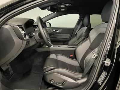 Volvo V60 Plus Dark (2025) - Photo 11