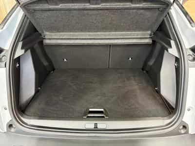 Peugeot 2008 2008 1.2 101cv ALLURE Navig/ClimaA/LED/Cam360 (2025) - Photo 7