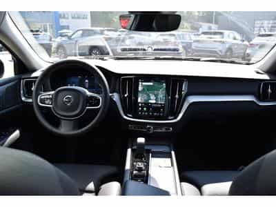 Volvo V60 2.0 B4 Plus Dark Geartronic PANO CUIR MEMO CAM360 HARMAN 1°M (2025) - Photo 10