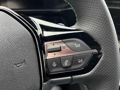 Peugeot 308 1.2 PureTech 145 e-DSC6 GT (2025) - Photo 13