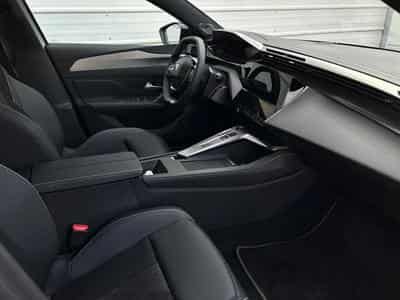 Peugeot 308 1.2 PureTech 145 e-DSC6 GT (2025) - Photo 8