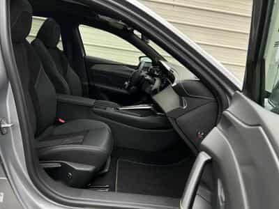 Peugeot 308 1.2 PureTech 145 e-DSC6 GT (2025) - Photo 6