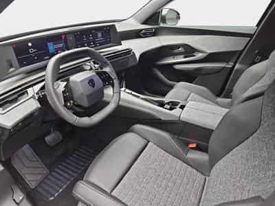 Peugeot 3008 1.2 Hybrid 145 E-DSC6 Allure (2025) - Photo 8