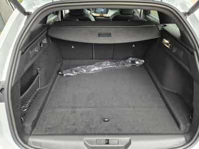 Peugeot 308 1.2 Hybrid e-DSC6 145 GT Exclusive (2026) - Photo 12