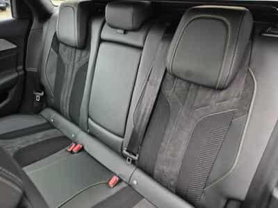 Peugeot 308 1.2 Hybrid e-DSC6 145 GT Exclusive (2026) - Photo 9