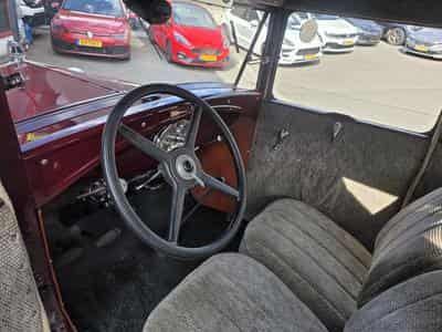 Ford Tudor Ford Model A Tudor Delux Version (1930) - Photo 4