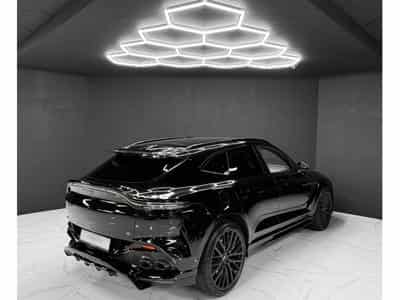 Aston-Martin DBX 4.0 V8 707 / CARBON / PANO / 23" / BLACK B (2022) - Photo 5