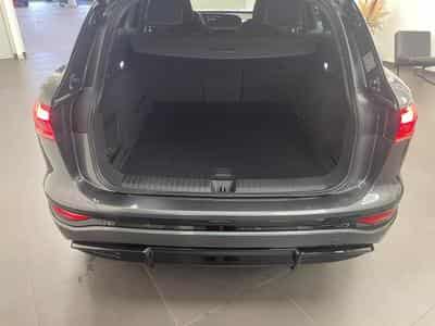 Audi Q6 e-tron S line 252 CH / 185 kW (2025) - Photo 8