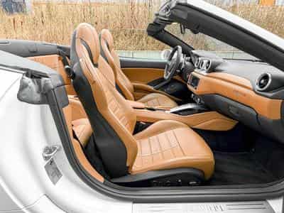 Ferrari California California T / 3.9 V8 / 4-Sitzer / (2015) - Photo 8