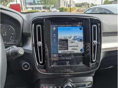 Volvo XC40 D3 MOMENTUM AUTOMATIQUE 2.0D 150 (2019) - Photo 15