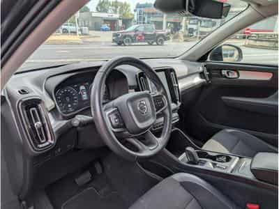 Volvo XC40 D3 MOMENTUM AUTOMATIQUE 2.0D 150 (2019) - Photo 6