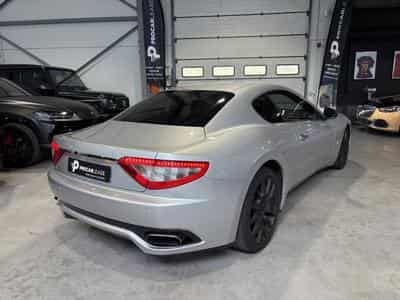 Maserati GranTurismo MASERATI GRANTURISMO 4.2 V8 405 CV/GPS/CUIR/Xénon/ (2009) - Photo 9