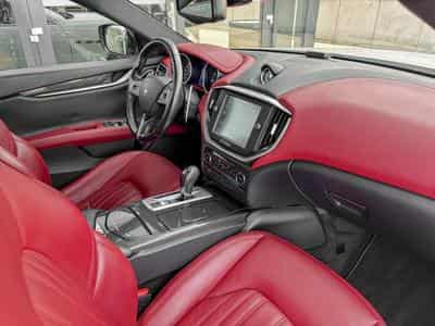 Maserati Ghibli 3.0 V6 S Q4 Automatik/ Xénon/Camera/Carbonne/20/Leder/VOLL (2016) - Photo 11