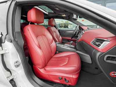 Maserati Ghibli 3.0 V6 S Q4 Automatik/ Xénon/Camera/Carbonne/20/Leder/VOLL (2016) - Photo 6