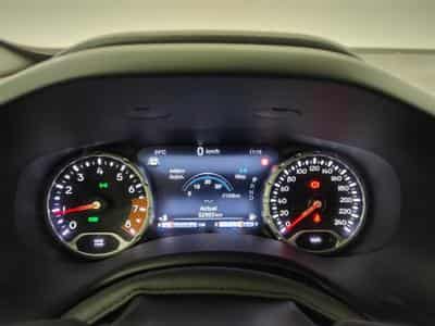 Jeep Renegade 1.5 T4 MHEV Altitude DCT (EU6.4) (2023) - Photo 10