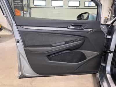 VW Golf Golf VIII Lim. 1.5 eTSI R-Line (2025) - Photo 13