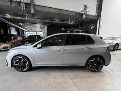 VW Golf Golf VIII Lim. 1.5 eTSI R-Line (2025) - Photo 4