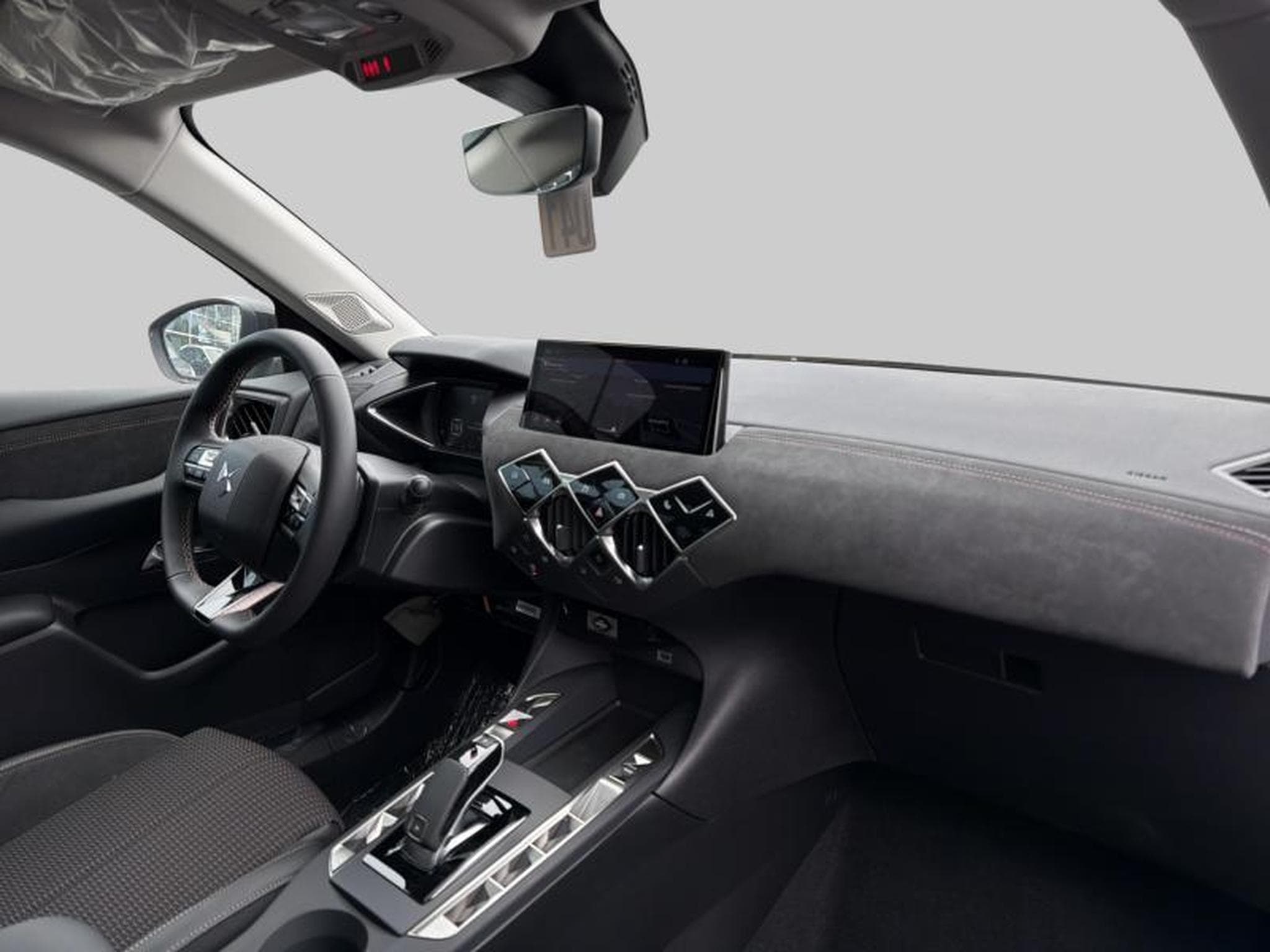 DS Automobiles DS3 PERFOMANCE LINE + (2024) - Photo 20