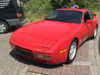 Porsche 944
